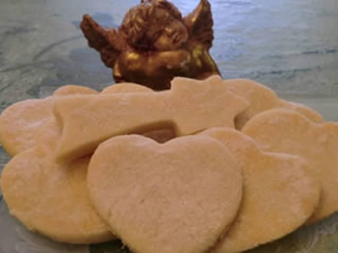 Biscuits de NOËL à la cannelle sans oeufs ni lactose au thermomix