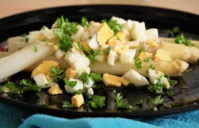 Asperges blanches à la flamande au Thermomix