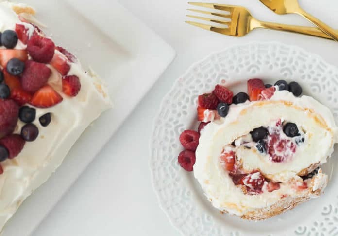 Angel cake aux fraises et framboises