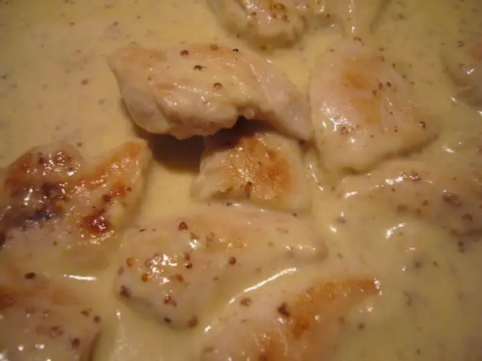 Aiguillettes de poulet agrémenté d'une sauce crème au thermomix