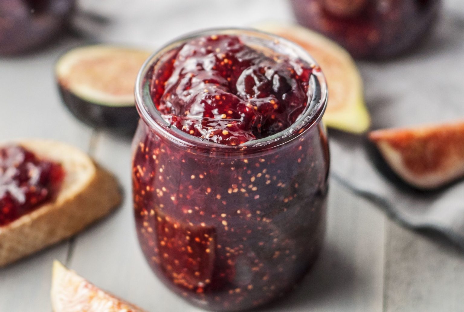 La Confiture de Figues au Romarin au thermomix Desserts