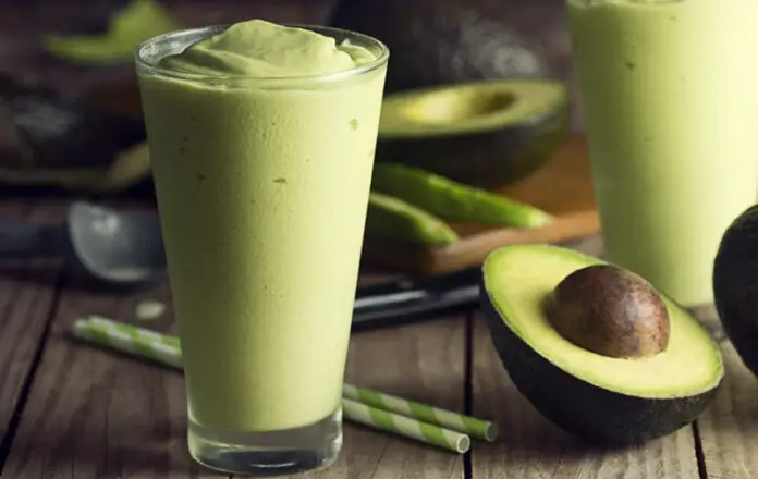 Two Avocado Shakes or Smoothies with Ingredients Milkshake d’avocat au thermomix