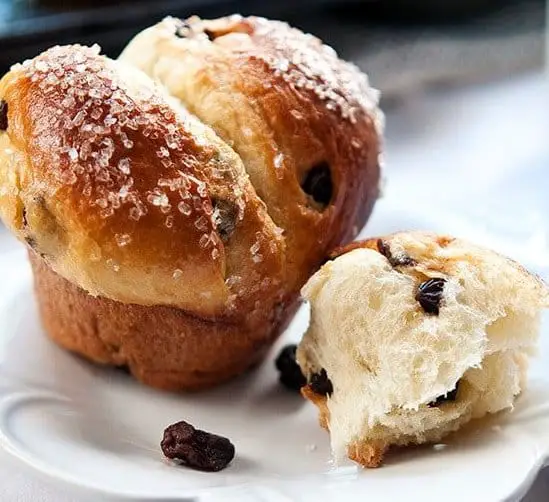 Brioche Légère au Yaourt et Raisins Secs