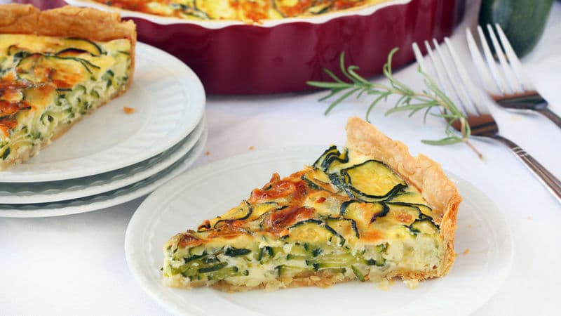 Tarte légère au poulet et aux courgettes