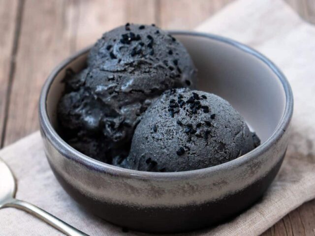 Glace de Vanille et Sésame Noir allégée