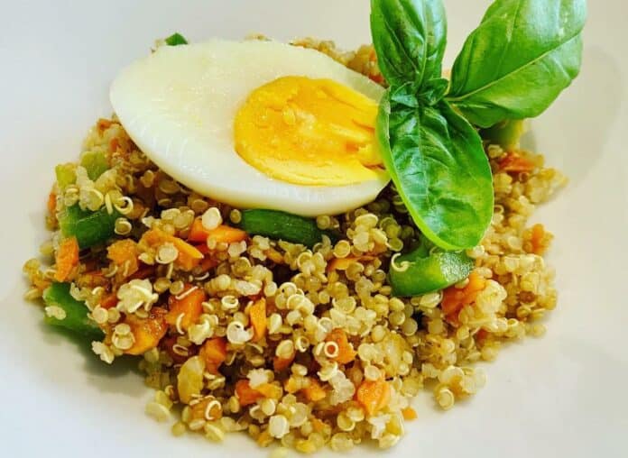 Salade de quinoa poivron vert et carottes au Thermomix