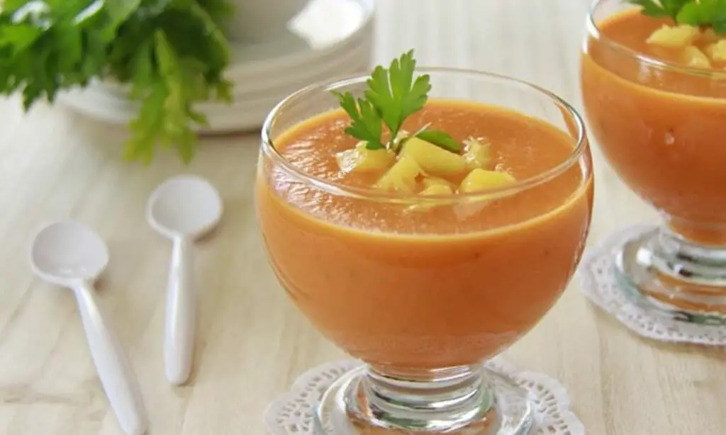 Crème froide de tomates et de pêches au Thermomix