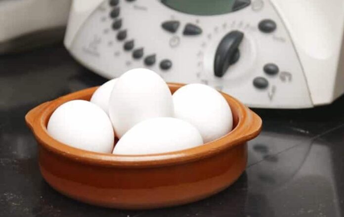 Comment faire cuire des œufs dans Thermomix