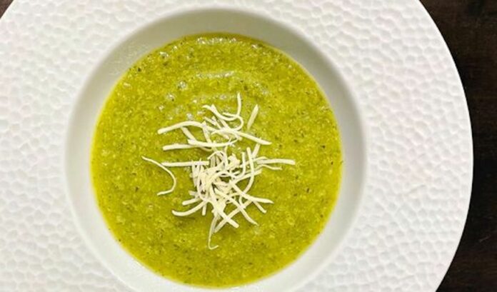 Soupe au brocoli et aux courgettes au Thermomix