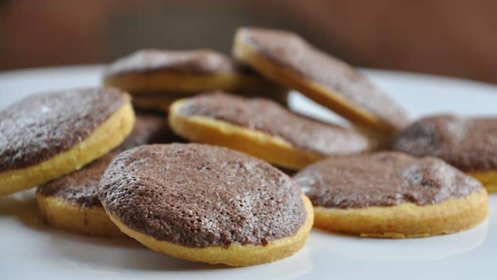 Biscuits avec glaçage au chocolat et aux amandes au Thermomix