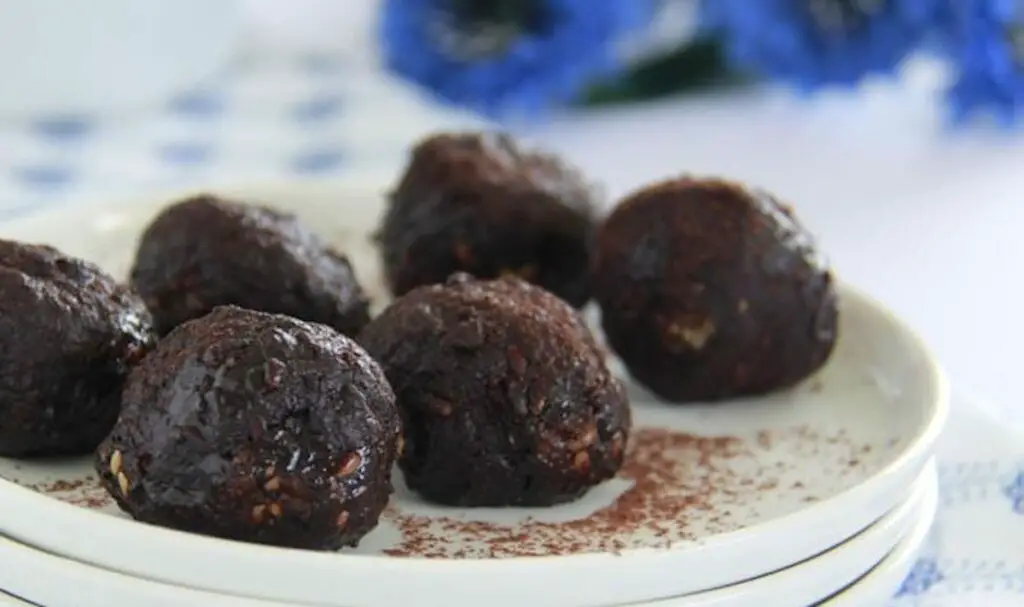 Bouchées au beurre de cacahuète et au chocolat au Thermomix