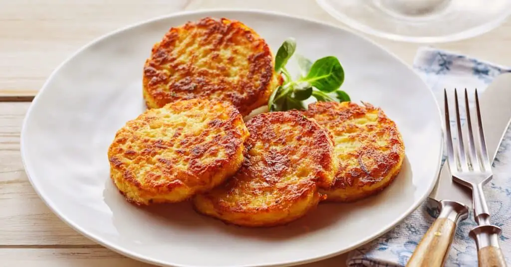 Beignets de pommes de terre frites
