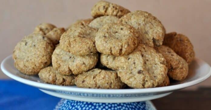 Biscuits au beurre avec muesli au chocolat et à l'avoine au Thermomix