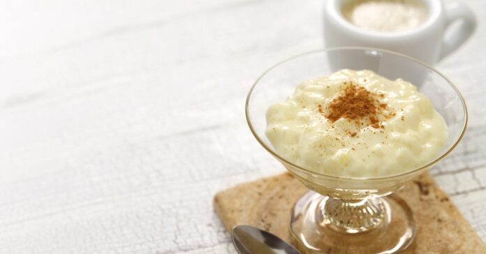 Riz au lait au micro-ondes : Un dessert onctueux et savoureux fait maison !