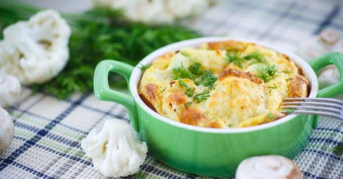 Soufflé de chou-fleur gratiné à la raclette