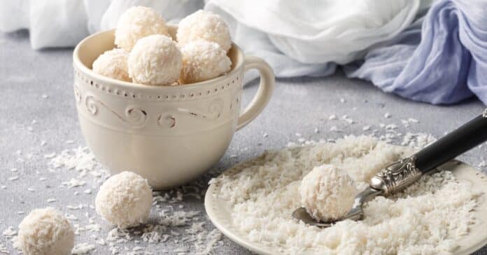 Boules de chocolat blanc et noix de coco : Fondantes et savoureuses !