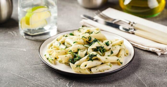 Penne aux épinards légère : Un plat équilibré et savoureux !