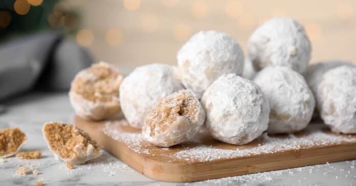 Sablés grecs aux amandes : Une expérience gustative irrésistible à chaque bouchée !