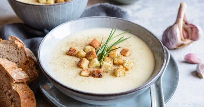 Velouté léger à l’ail doux : Onctueux, doux et réconfortant !