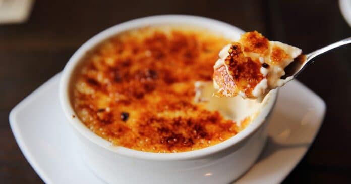 Crème brûlée au citron : Un dessert raffiné et savoureux à souhait