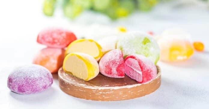 Mochi glacé multicolore : une explosion de saveurs irrésistibles en bouche