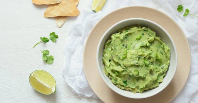 Guacamole léger au citron vert : Délicieusement onctueux