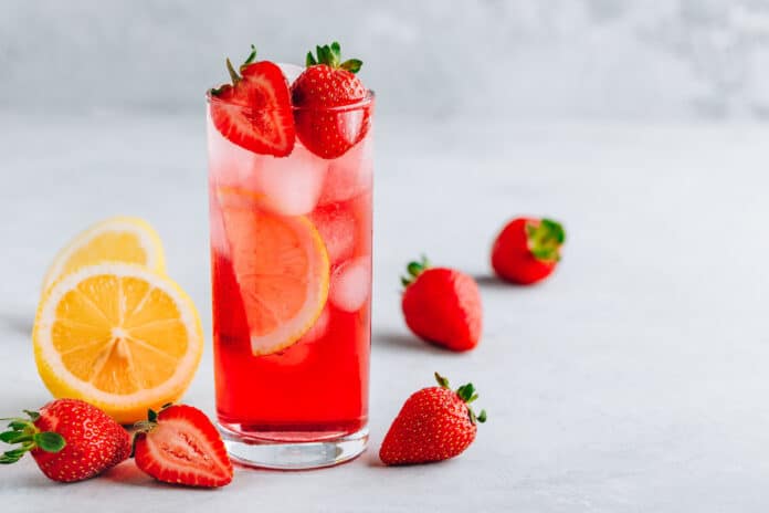 La recette facile de la citronnade aux fraises au Thermomix