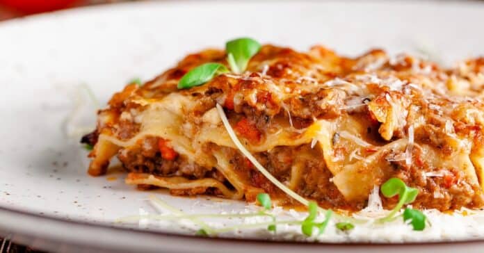 Lasagne Bolognaise Facile : Un Classique Italien à Réaliser en un Clin d'Œil