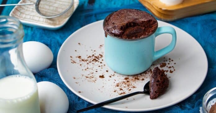 Mug Cake au chocolat rapide et délicieuse : Recette gourmande