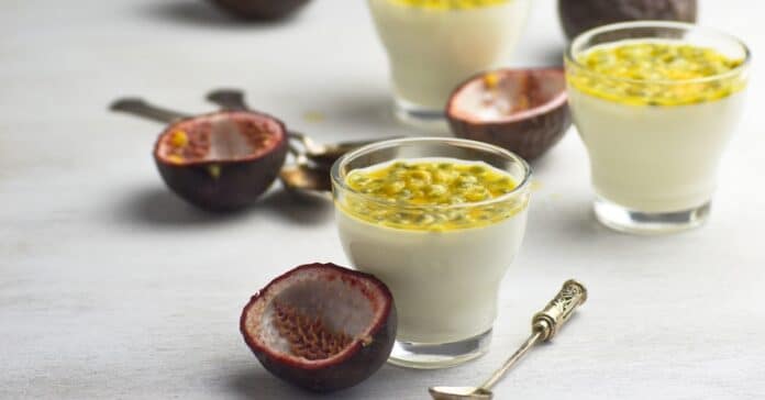 Panna cotta light aux fruits de la passion : Léger et savoureux