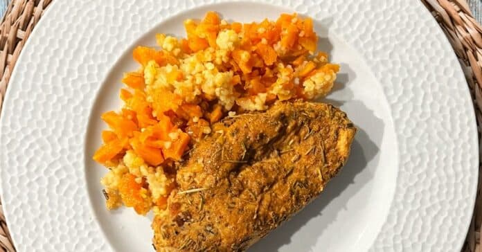 Recette saine de Poulet grillé épicé et boulgour de carottes