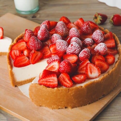 Recette facile de Cheesecake aux fraises : savourez un dessert crémeux et fruité