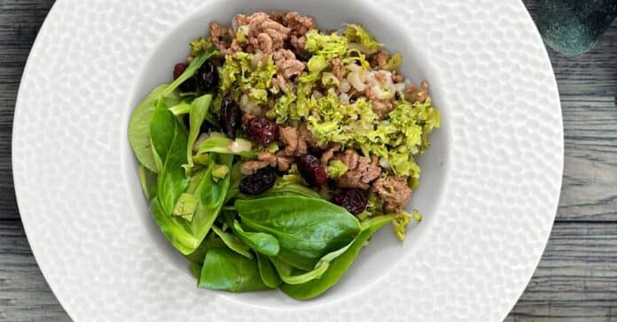 Salade tiède de riz et viande hachée au Thermomix : Un Mélange de Saveurs Irrésistibles