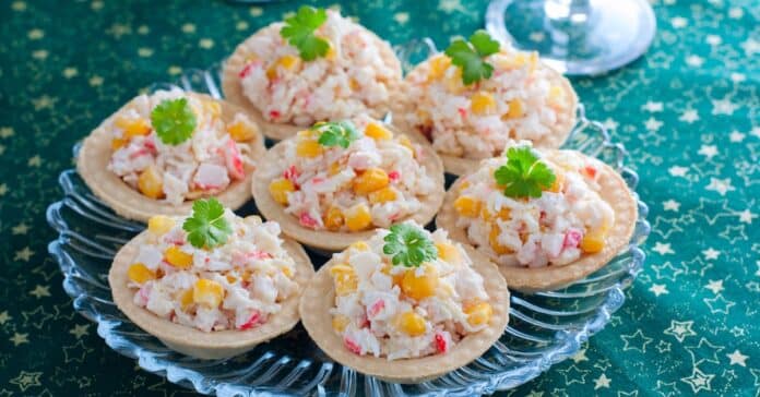 Tartelettes raffinées à la salade de crabe et maïs - Un mariage de saveurs exquis