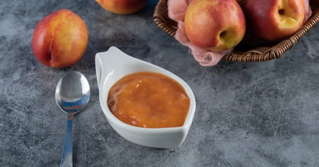 Compote aux pommes et aux pêches au Thermomix : Un mariage de saveurs divin