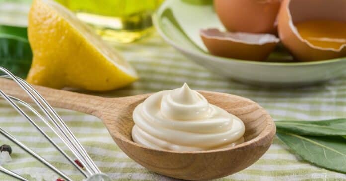 Recette de mayonnaise maison : La clé d'une sauce savoureuse sans conservateurs