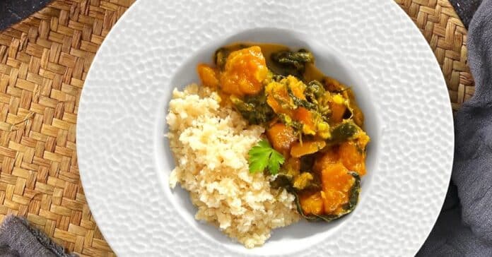 Curry de légumes au couscous de chou-fleur au Thermomix : Végétarien et savoureux