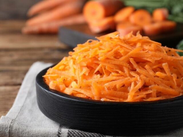Carottes Râpées au Thermomix – Un Délice Frais et Sain!