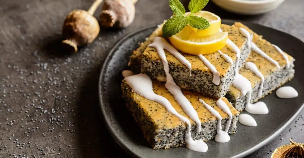 Gâteau au Pavot avec Glaçage au Citron au Thermomix : Un Délice Moelleux