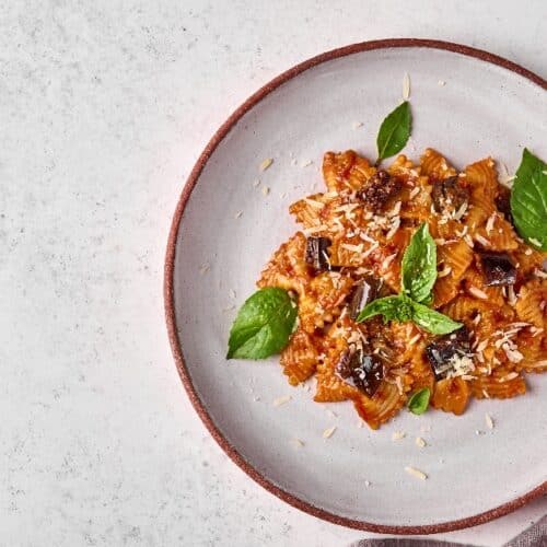 Pâtes Farfalle aux Aubergines et Sauce Tomate au Thermomix : Voyage Culinaire Express
