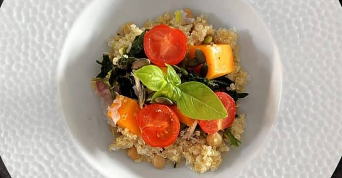 Salade de couscous méditerranéenne au Thermomix : Laissez-vous Emporter par les Arômes
