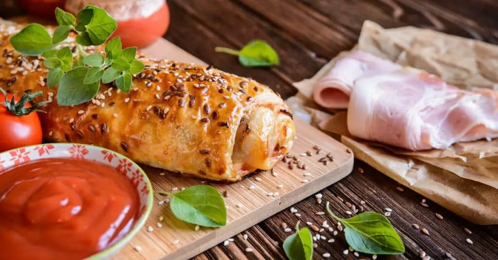 Strudel Farcis au Jambon Feta Sauce Tomate au Thermomix : Une Fusion de Saveurs