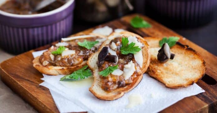 Bruschettas aux Champignons et Parmesan au Thermomix : Pour Un Apéritif Gourmand