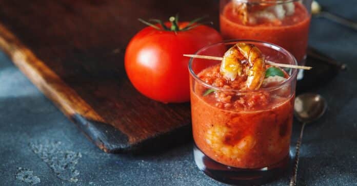 Gaspacho de Tomate et Crevettes Grillées au Thermomix : Une Fraîcheur Estivale