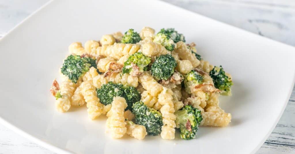 Pâtes au Brocoli Sauce Alfredo et Bacon au Thermomix : Crémeuses et Délicieuses
