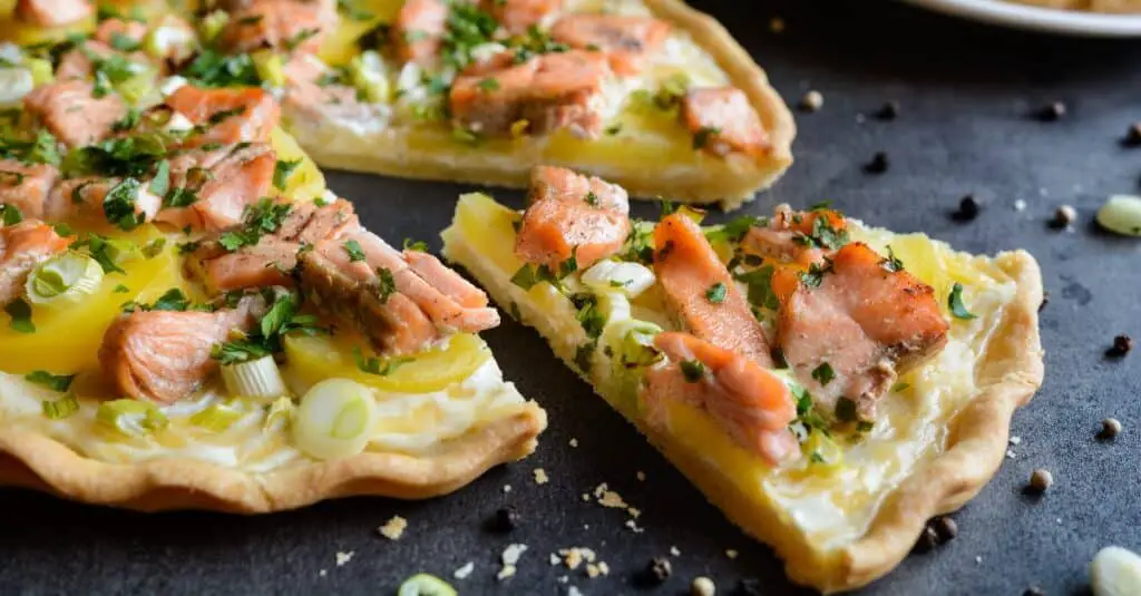 Quiche au Saumon Emmental et Crème Sure au Thermomix : Un Pur Bonheur