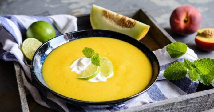 Soupe Estivale au Melon et Pêches au Thermomix : Un Rafraîchissement Gourmand
