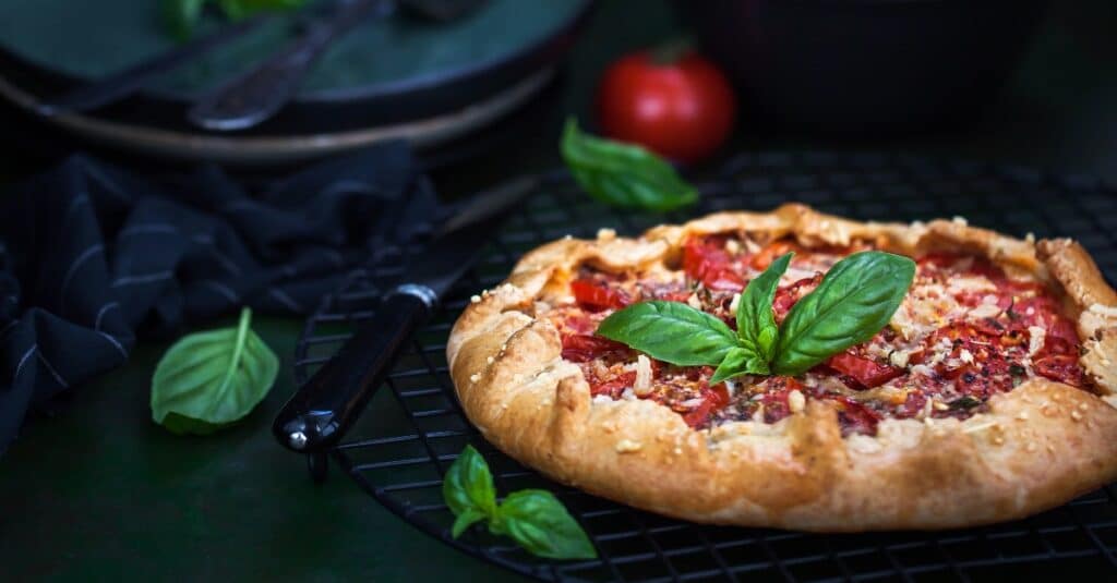 Tarte Rustique aux Tomates et Fromage au Thermomix : Une Gourmandise qui ravira vos papilles