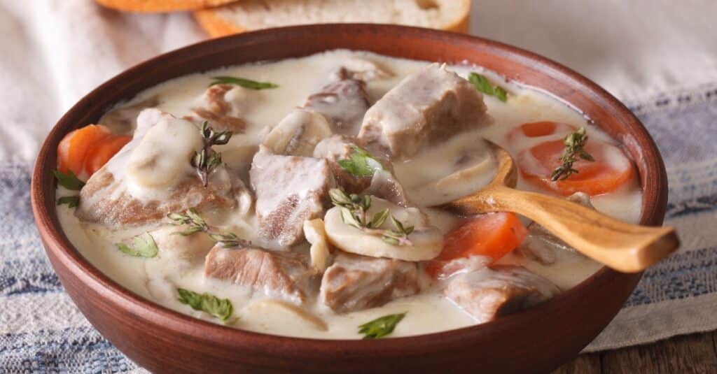 Veau aux Champignons et Carottes au Thermomix : Un Régal Crémeux