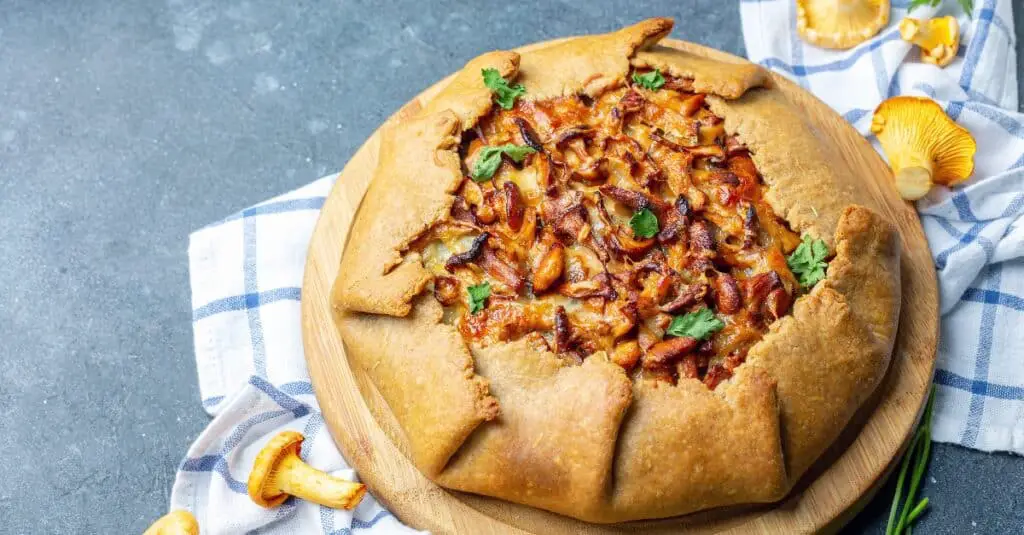 Galette aux Girolles Sauvages et Pommes de Terre au Thermomix : Un Festin Rustique